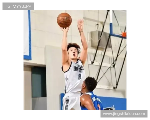 丁彦雨航：从青春赛场到篮球之路的奋斗与坚持