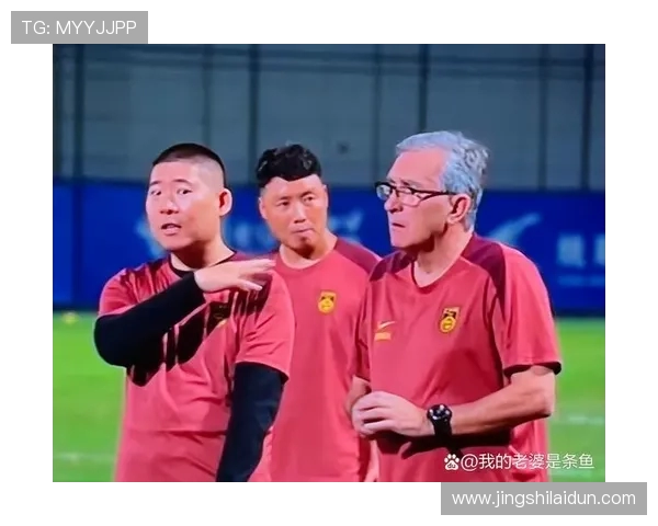 中国足球队备战世界杯预选赛新阵容曝光 主帅强调年轻球员锻炼与信心培养 中国足球队备战世界杯预选赛新阵容曝光 主帅强调年轻球员锻炼与信心培养