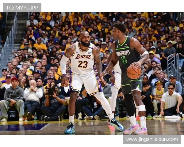 2015年NBA季后赛雷霆与勇士第七场激战回顾与精彩瞬间分析