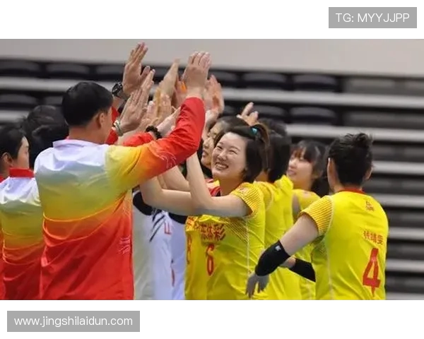 山东女排与上班女排激情对决展现职场女性的运动魅力与团队精神